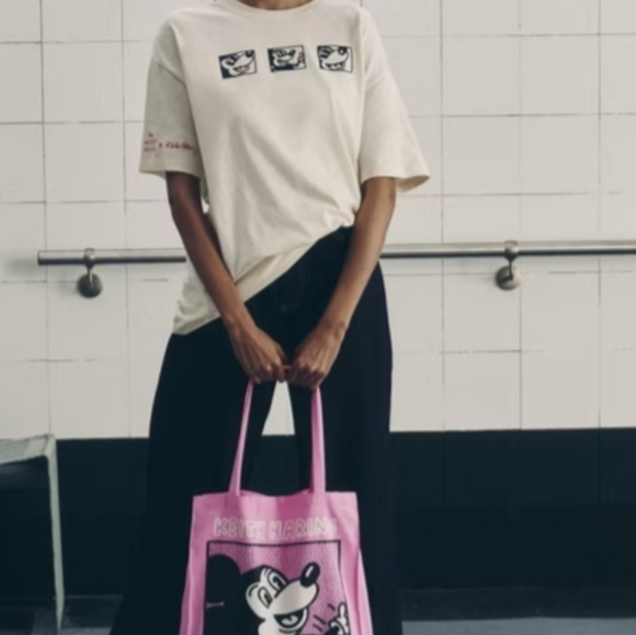 Disney’s Mickey Mouse x Keith Haring Tote - Picture 2 of 3